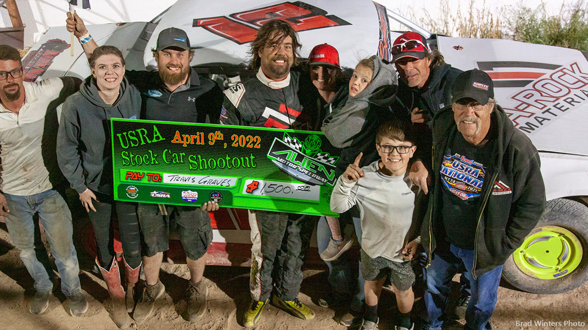 Travis Graves won the USRA Stock Car main event.